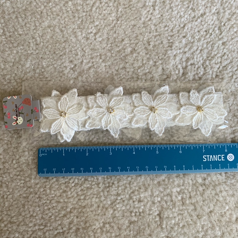 Momoailey Baby Headband 16” diameter NWT